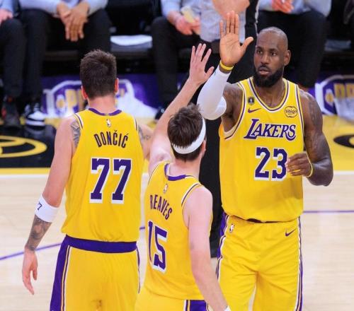 要價(jià)3000萬(wàn)起！湖人留里夫斯，薪資必爆炸，不留直接虧麻