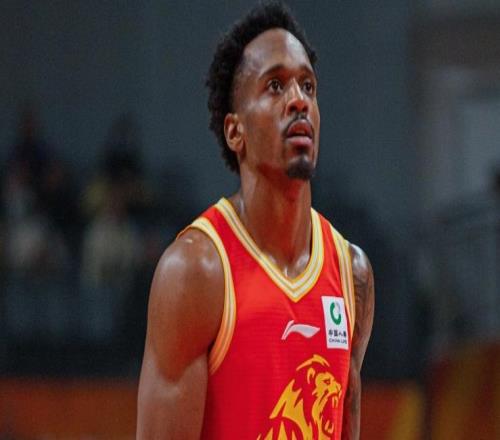 衛(wèi)冕冠軍廣廈兩大利好：布朗時(shí)隔67天復(fù)出接近簽前NBA中鋒馬威