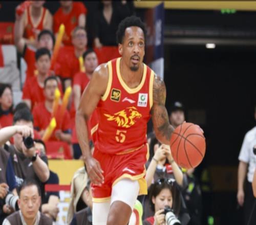 巴里布朗即將復(fù)出，廣廈隊又簽約新外援，本賽季志在衛(wèi)冕