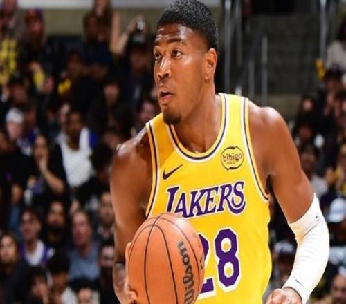 雷迪克：一開場就換下八村是因為他沒有做好自己的工作