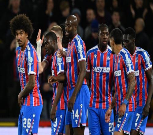 Mateta新年首球+30血洗紫百合，德赫亞被自家球迷"圍攻"