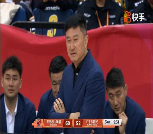 僥幸贏球，杜鋒表揚一人，粵蜜心涼了半截：聽書記這么一說，完了