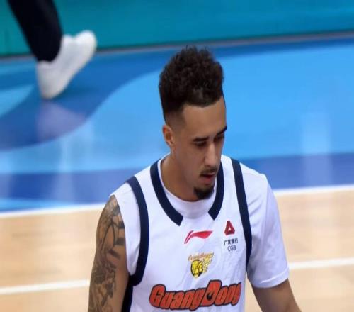 逼杜鋒裁掉奎因！麥考爾狂轟生涯最強一戰，這可是廣東的爭冠底牌