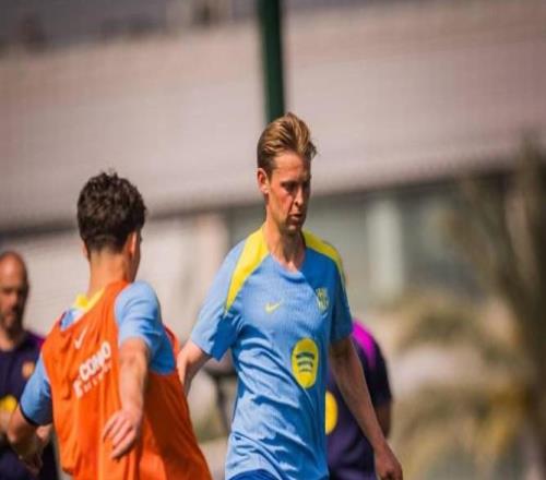 巴薩官方:弗朗基德容今天完成了部分合練