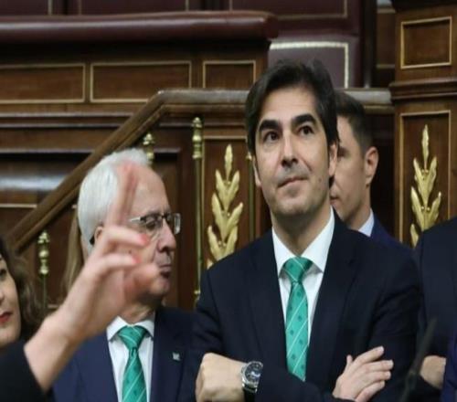 晉級世界杯后留在國內(nèi)參與慶祝，貝蒂斯主席表示要罰巴坎布