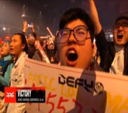 雙標吧友們?nèi)绾卧u價粉絲貼臉輸出1557，而TES卻不許其他粉絲說022