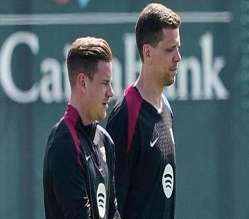 每體：巴薩計(jì)劃繼續(xù)留用什琴斯尼，他的未來取決于特爾施特根