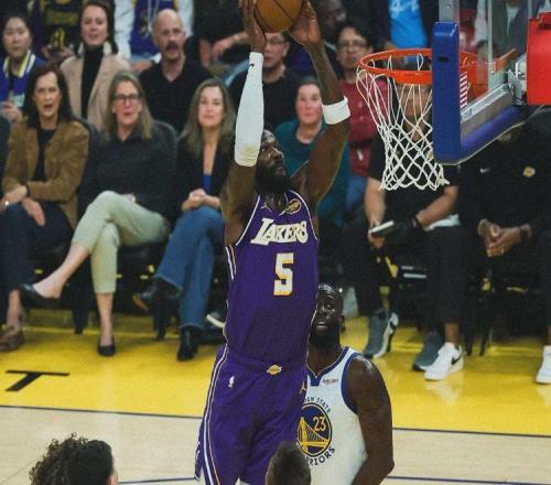 庫里休戰(zhàn)！詹姆斯打爆勇士！湖人奪回西部第四