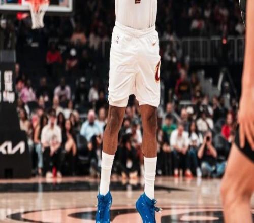 鷹王18+9奇兵三雙，哈登20分正負值墊底，老鷹終結(jié)騎士4連勝