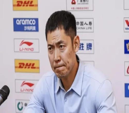 輸北京發(fā)布會(huì)！張慶鵬贊首鋼防守與杰曼，談季后賽強(qiáng)調(diào)還有機(jī)會(huì)！