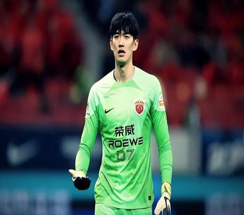 海港VS申花：4外援坐鎮(zhèn)國(guó)足中場(chǎng)新星領(lǐng)銜兩大功勛老將替補(bǔ)待命