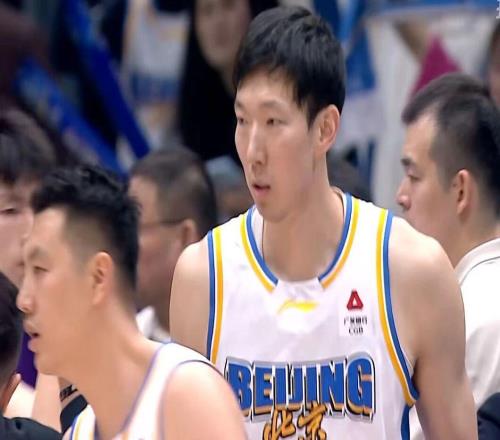 北京男籃19分大勝北控，杰曼28+5+5單節(jié)19分，周琦15+12統(tǒng)治內(nèi)線