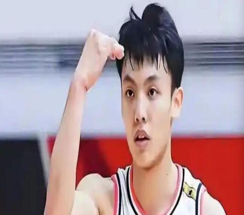 破案了！徐杰、胡明軒表現(xiàn)低迷，杜鋒道出了原因