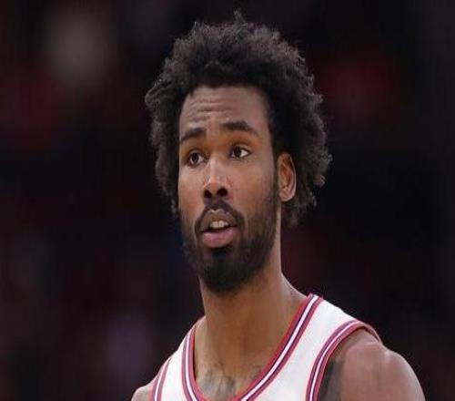 伊森談應(yīng)對負(fù)面評價：說實話就是不在乎那些評價