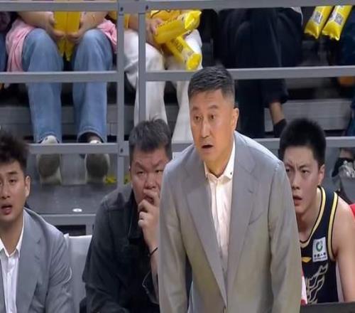 焦泊喬即將回歸名記給出答案，杜鋒計(jì)劃曝光，廣東要有大手筆了