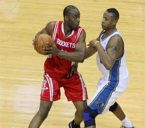 還記得他嗎火箭“神鳥”蘭德里，3年被打掉7顆牙齒