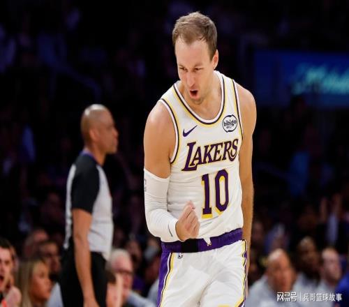 換來一人解決兩問題，幫湖人甩掉文森特，還讓里夫斯放心離開