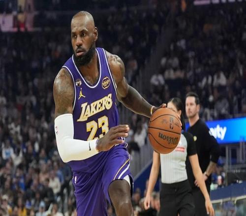 庫里輪休，勇士41套首發(fā)陣容被湖人打穿