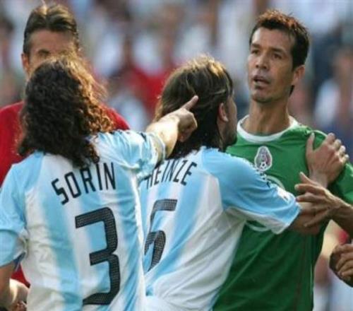 能斬獲世預(yù)賽金靴，卻在英超打不上主力，沙漠之狐照樣受限于體系