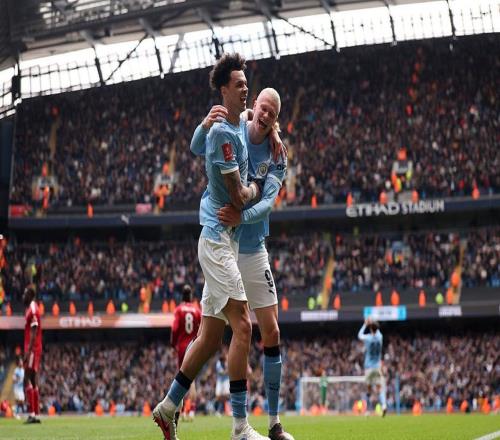 曼城9分落后卻手握2場補(bǔ)賽，瓜迪奧拉這次真敢賭