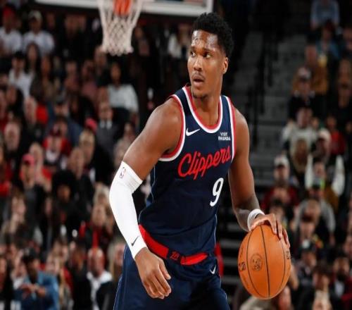 場上效果慘不忍睹！快船后場新援竟然只得到了5分多鐘的時間