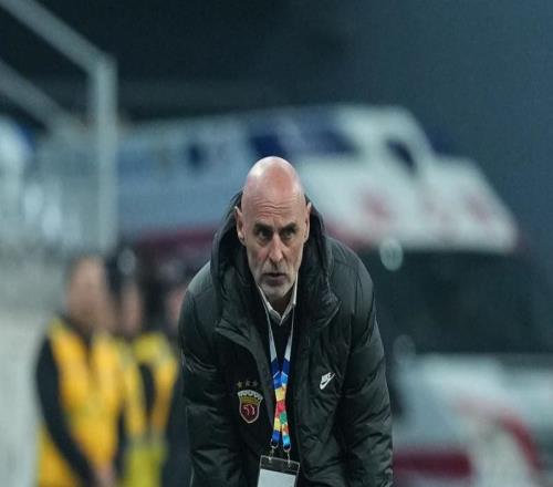 申花完勝德比戰(zhàn)！媒體人熱議：海港賠了夫人又折兵，短期難樂觀