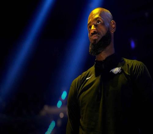 帕金斯：湖人隊就像死鳥，首輪就會出局了，不可能指望41歲詹姆斯