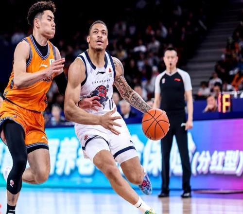 山東男籃身陷困境，季后賽前路挑戰(zhàn)重重，外援配置成為最薄弱環(huán)節(jié)