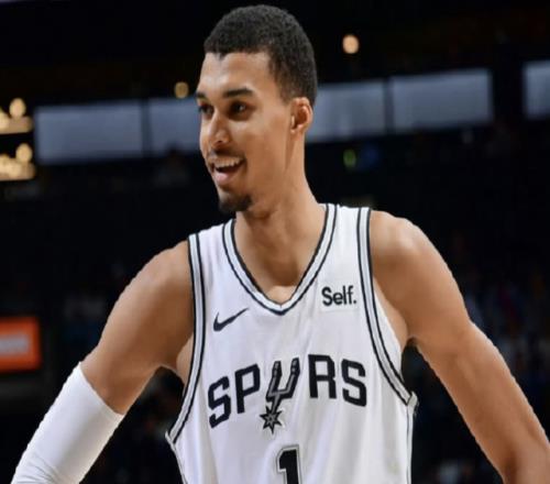 26分鐘40分！肋骨挫傷文班用一場生死戰(zhàn)震撼全聯(lián)盟