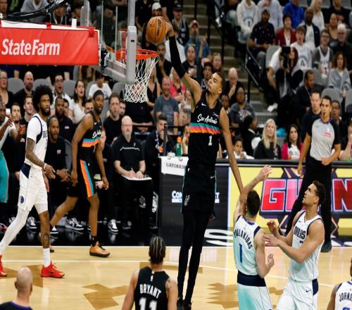 馬刺頭鐵讓文班帶傷出戰，26分鐘刷出NBA歷史最快40+10+5