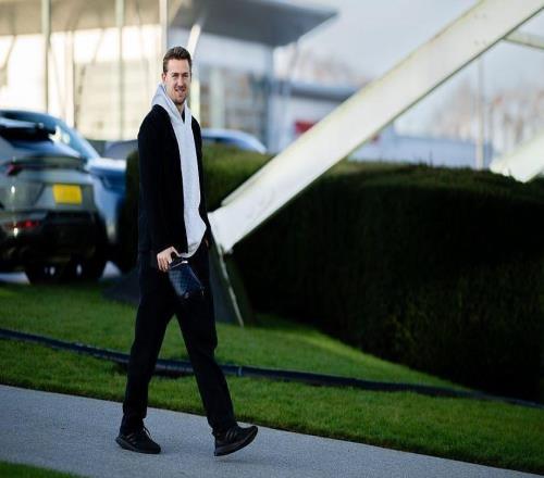 德里赫特躺了4個月還沒碰草皮，卡里克一句"治療康復"打發(fā)記者