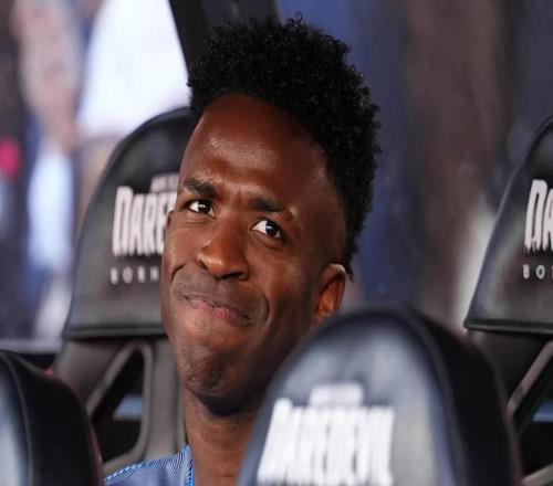 維尼修斯續(xù)約被晾了3個(gè)月，皇馬終于松口：賽季結(jié)束再談