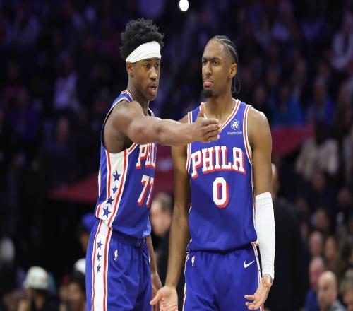 雄鹿擺爛擺到連字母哥都"被休息"，76人卻還在算分