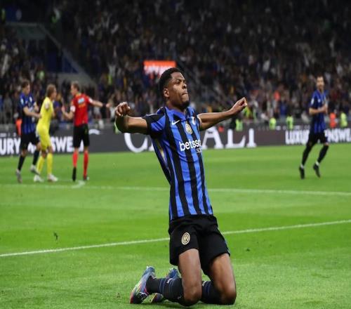 國(guó)米半場(chǎng)2球落后，鄧弗里斯：更衣室炸了，但教練一句話把我們拽回來(lái)