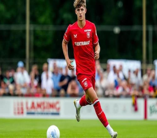 每體：巴薩關(guān)注18歲荷蘭中衛(wèi)奈斯塔德，但認(rèn)為800萬(wàn)歐標(biāo)價(jià)過(guò)高