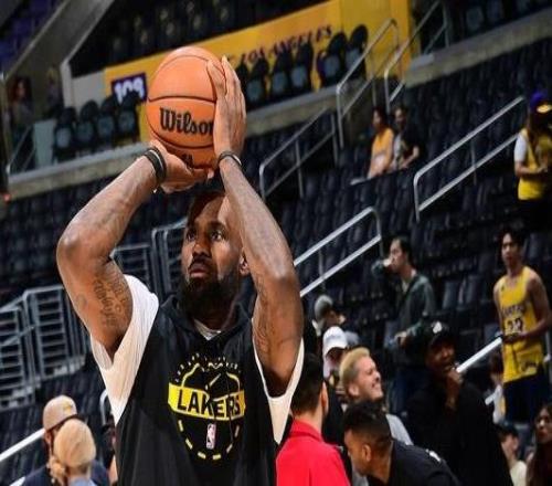 詹姆斯談首輪主場(chǎng)優(yōu)勢(shì)：球迷會(huì)很開心但更關(guān)鍵的還是場(chǎng)上表現(xiàn)