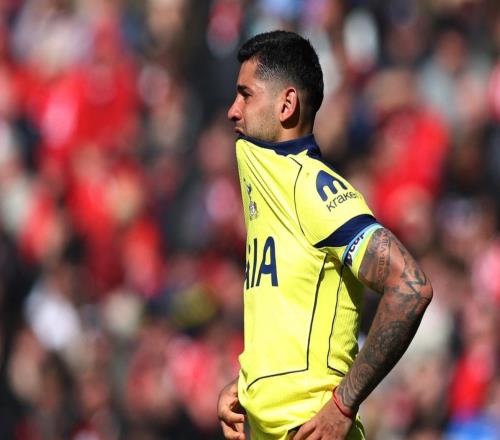 切爾西主場(chǎng)崩盤：被灌3球，曼城全取3分，緊追阿森納，前2差6分