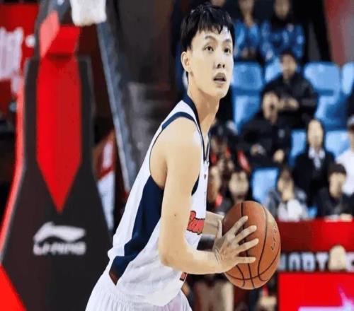 廣東9185戰(zhàn)勝廣廈球員評價(jià)：3人優(yōu)秀，4人及格，2人低迷