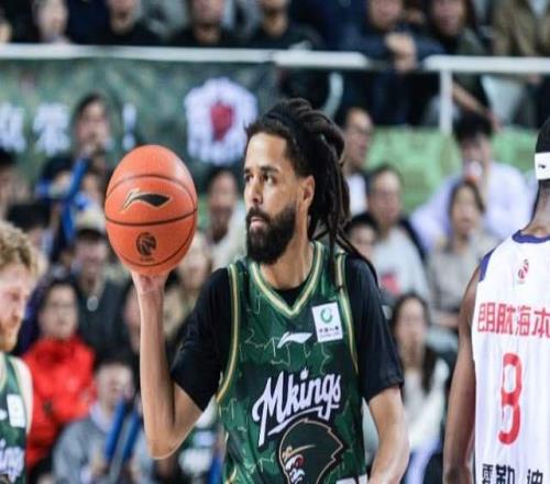 這就走了說唱歌手僅打1場，5中0后告別CBA，官宣決定，解說怒懟