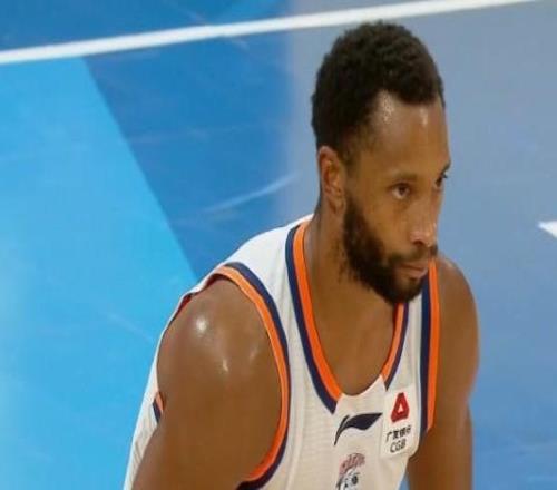 小外發(fā)揮差距明顯，弗格20中13高效砍36分&杰曼15中3僅得8分