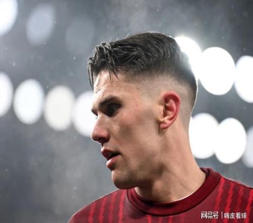 反轉(zhuǎn)！曼城奪回一半主動(dòng)權(quán)，曼聯(lián)還沒(méi)比賽，阿森納失利增加一倍