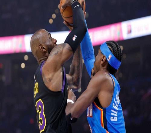 戰(zhàn)績聯(lián)盟第一，球隊(duì)老大預(yù)定MVP！挺無奈的，你們又要保底西決了