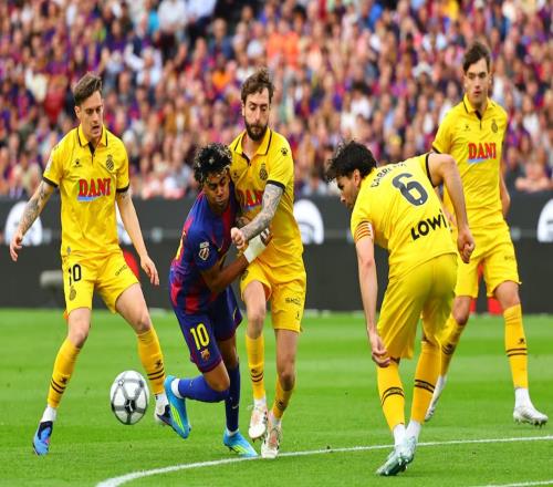 加泰德比火藥味濃烈，諾坎普球場(chǎng)高唱“我恨西班牙人”