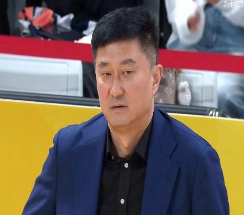 廣東男籃6分力克廣廈，奎因29+6+6麥考爾21+5，王少杰隔扣桑普森