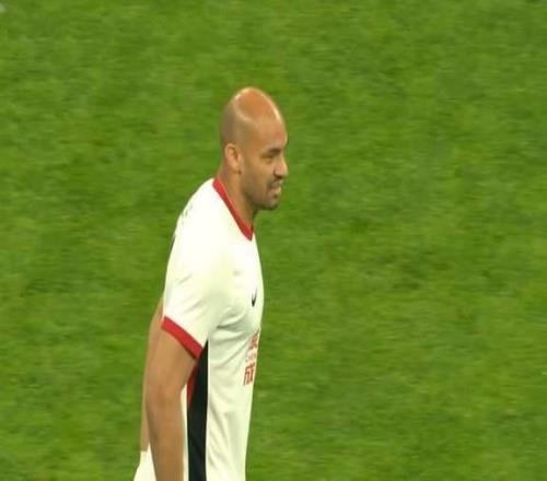 又吃了判罰的虧韋世豪飛鏟只拿黃牌國安奔降級區(qū)連客沒退路了