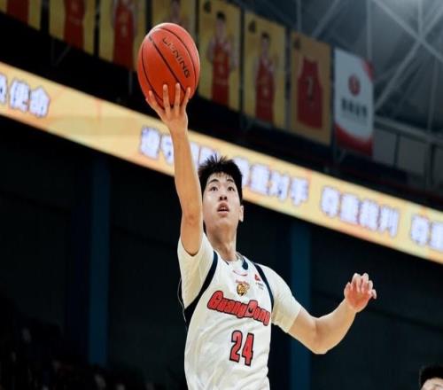 CBA季后賽卡位戰(zhàn)瘋狂一夜！廣東勝廣廈爭3有戲：上海提前鎖定第1