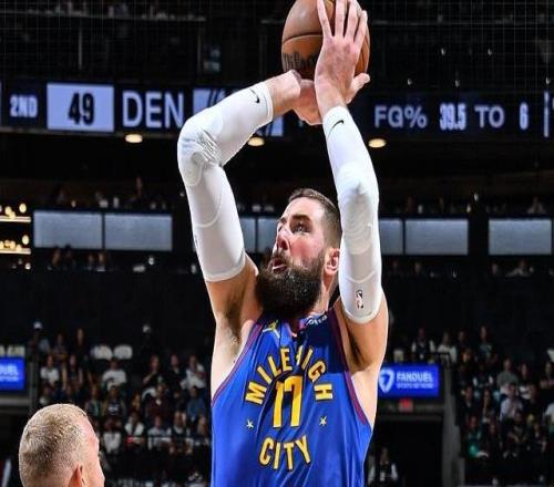 鎖定第三！掘金滅馬刺12連勝首輪戰(zhàn)森林狼約基奇包攬籃板+助攻王