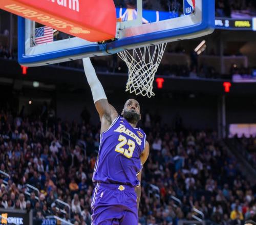 油箱見(jiàn)底了！常規(guī)賽打完，這7名球星大概率退役！5人曾是全明星