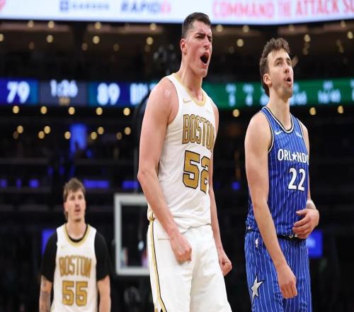 愛荷華雙星同夜爆發(fā)：52號秀27分，新秀23分，母校電話被打爆