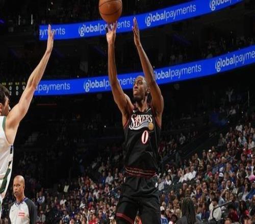 馬克西21分萊恩22+10費(fèi)城主場(chǎng)大勝雄鹿